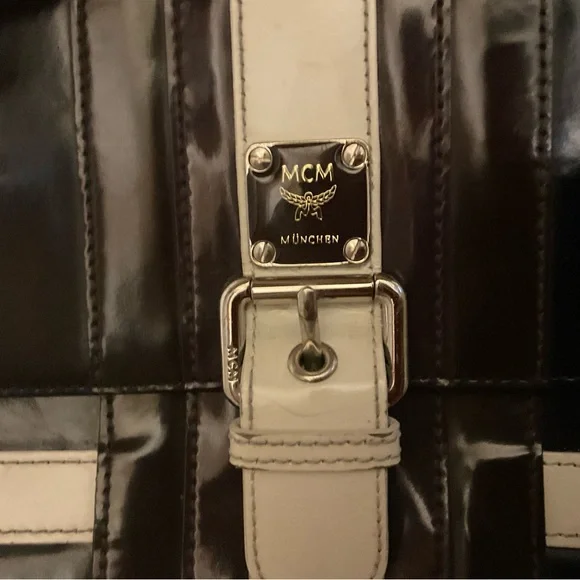 AUTHENTIC MCM BLACK PATENT LEATHER BAG - Picture 5 of 5